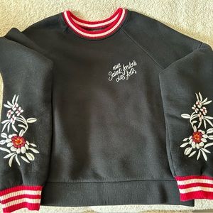 EUC Maje Embroidered Crew Neck Tack
Jersey Sweater